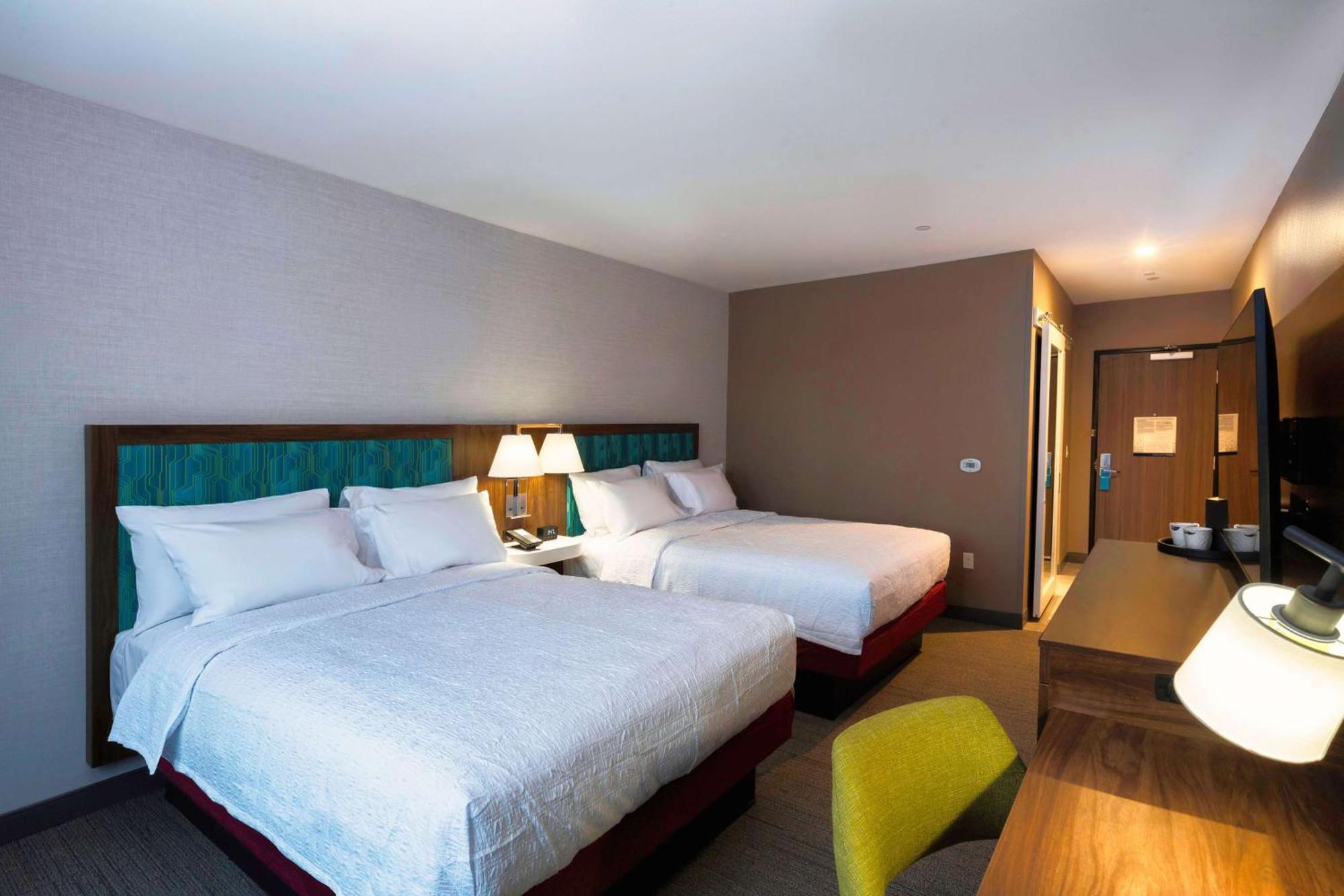 Hampton Inn نيدلز المظهر الخارجي الصورة