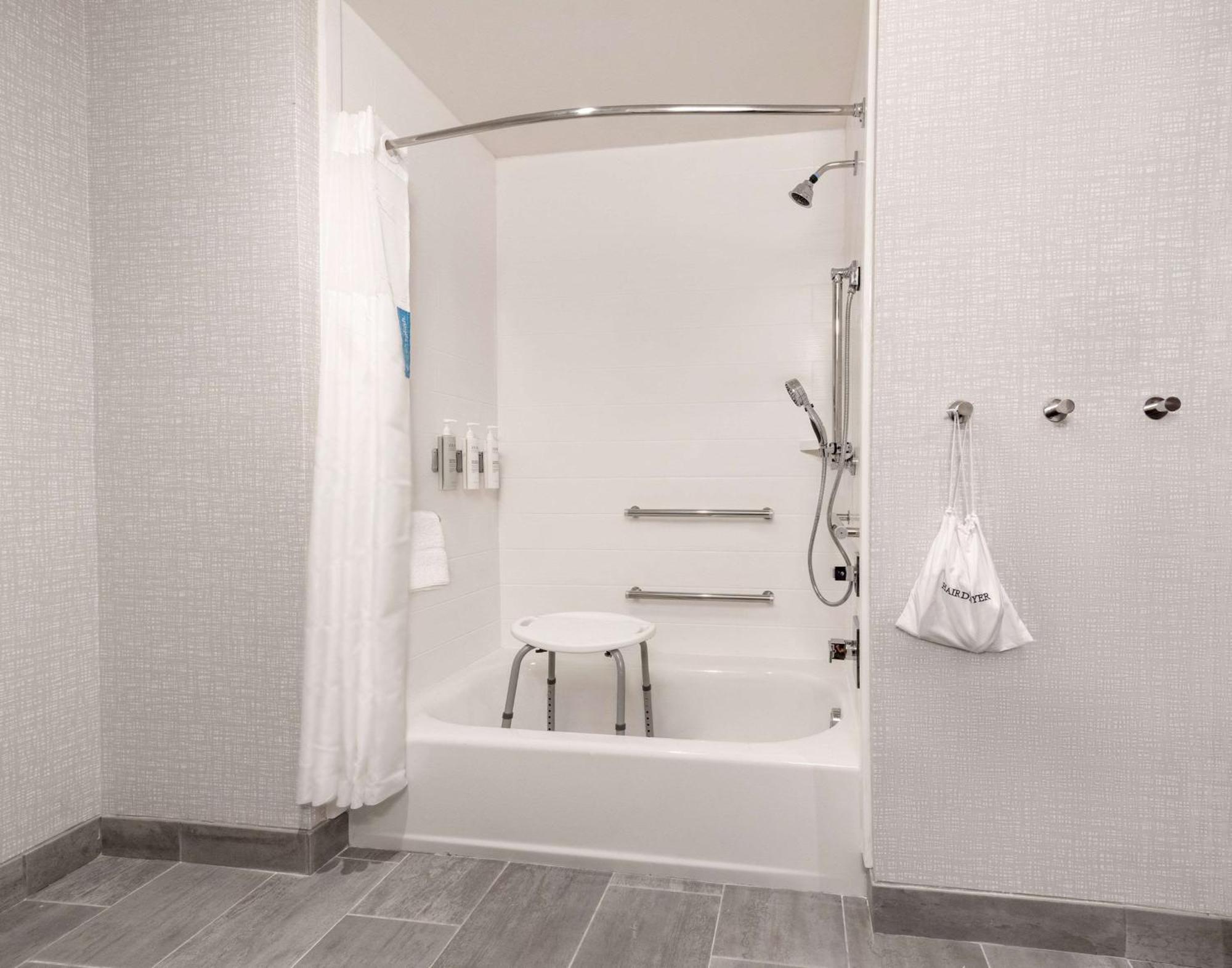 Hampton Inn نيدلز المظهر الخارجي الصورة