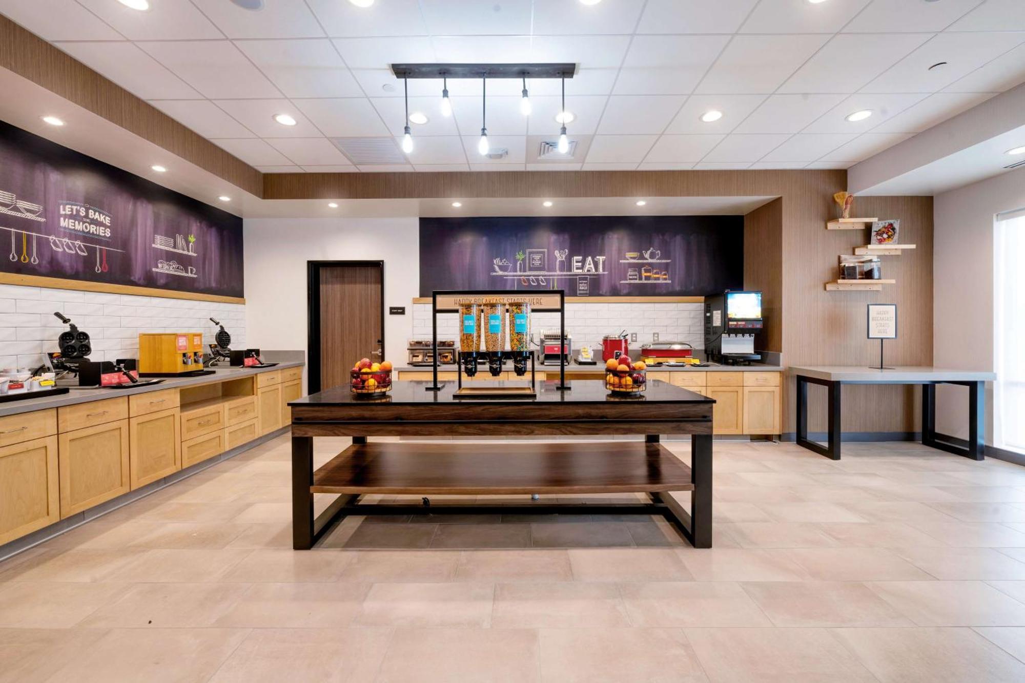 Hampton Inn نيدلز المظهر الخارجي الصورة